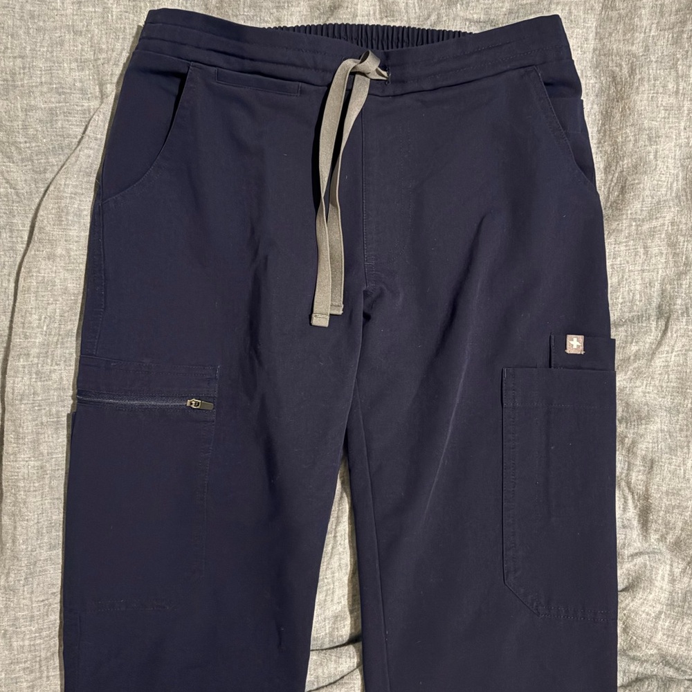 *read notes* Figs Petite Yola Skinny Scrub Pants Navy Blue